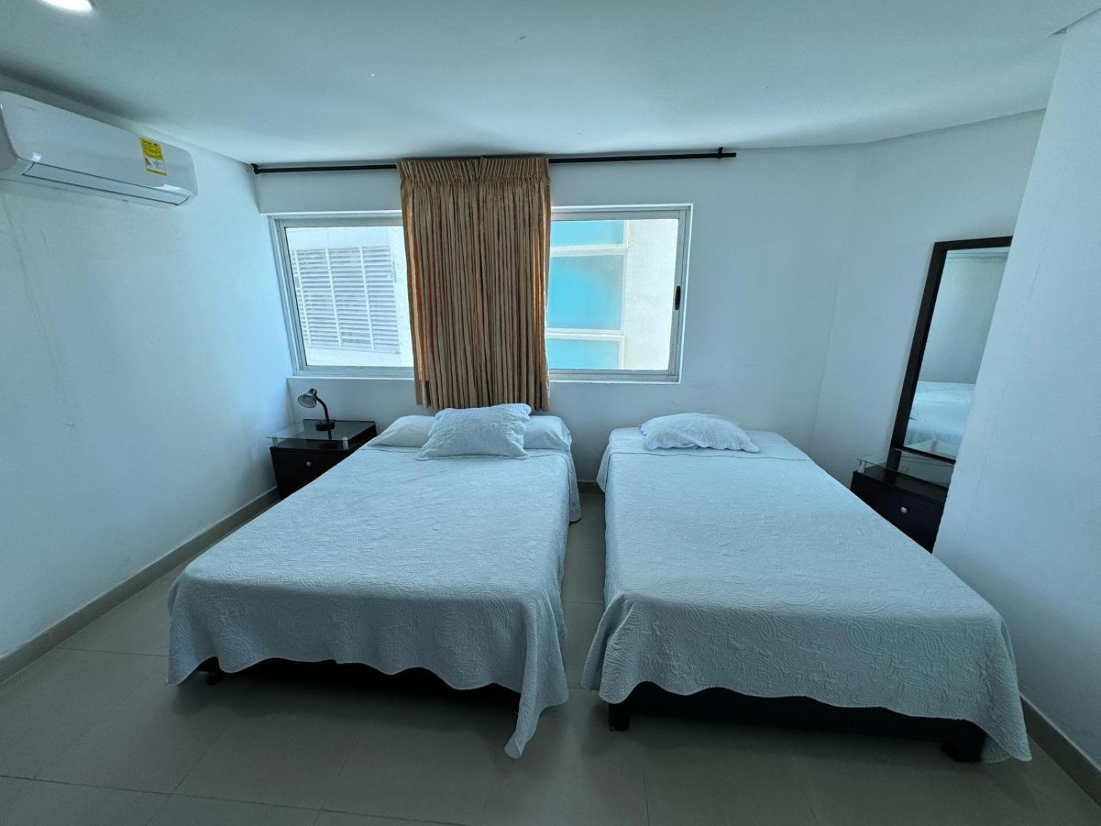 Apartamento En Laguito Ed Torres Del Lago 604 Icdi Cartagena Eksteriør billede