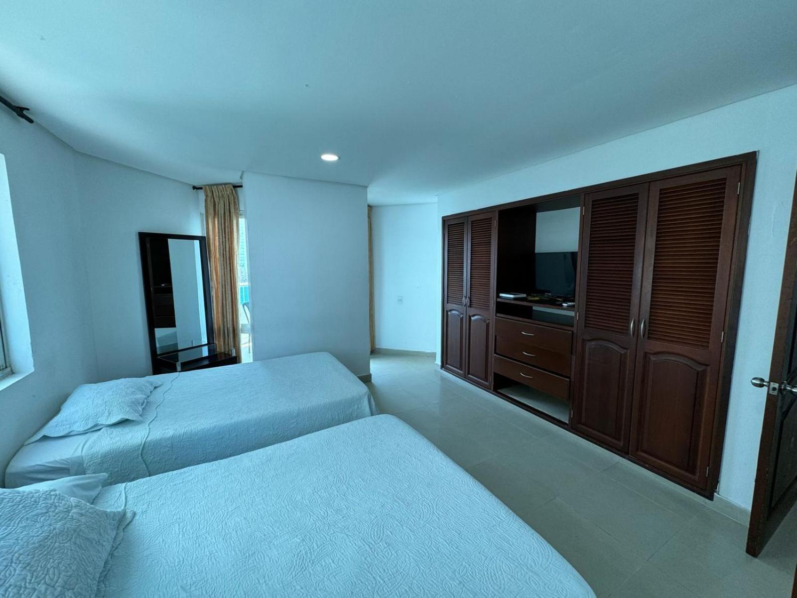 Apartamento En Laguito Ed Torres Del Lago 604 Icdi Cartagena Eksteriør billede